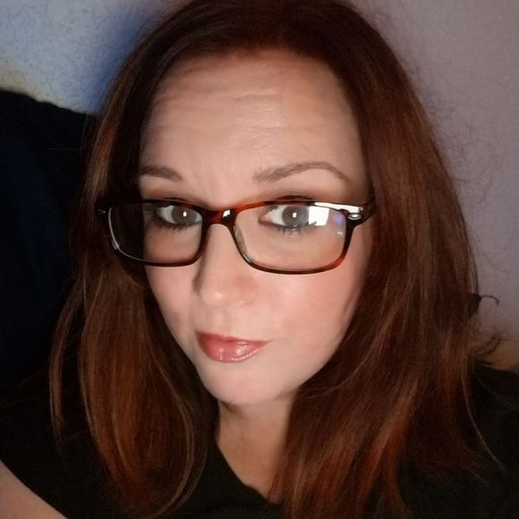 Meet your Posher, Sarah - Picture 1 of 1